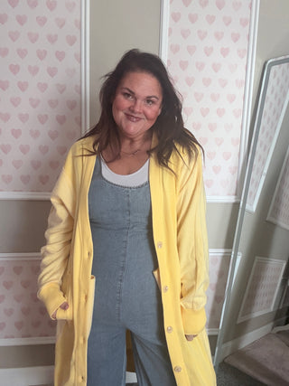Spring yellow sweatshirt cardigan for women, soft longline cozy layer with pockets, comfy mom style outfit, trendy women’s clothing